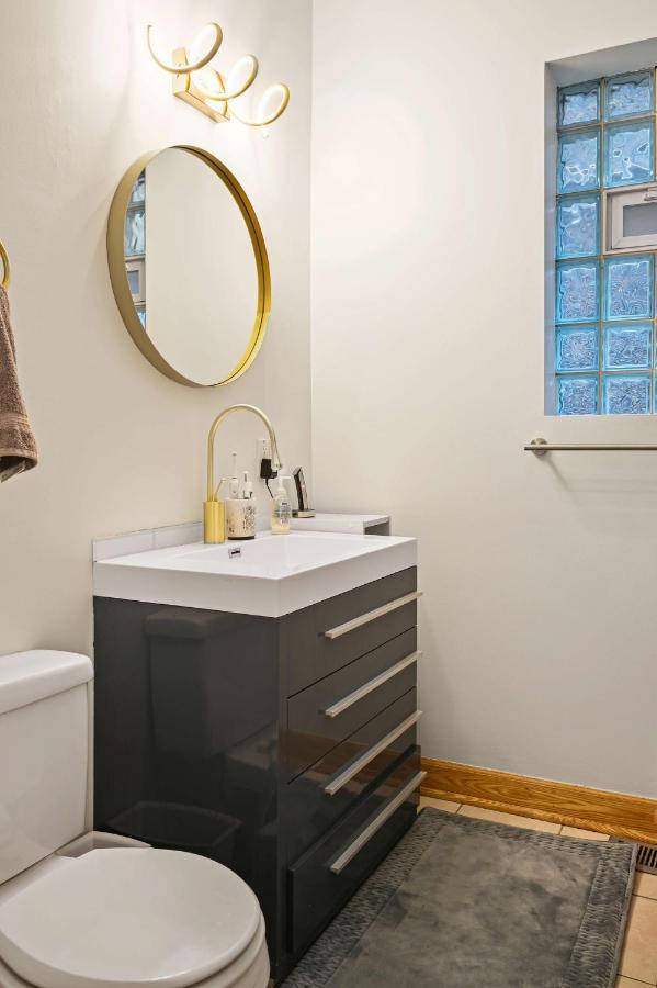 2 Bed Apt W/ Office, Free Parking, Near Wrigley Chicago Exterior foto