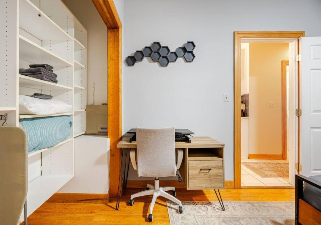 2 Bed Apt W/ Office, Free Parking, Near Wrigley Chicago Exterior foto